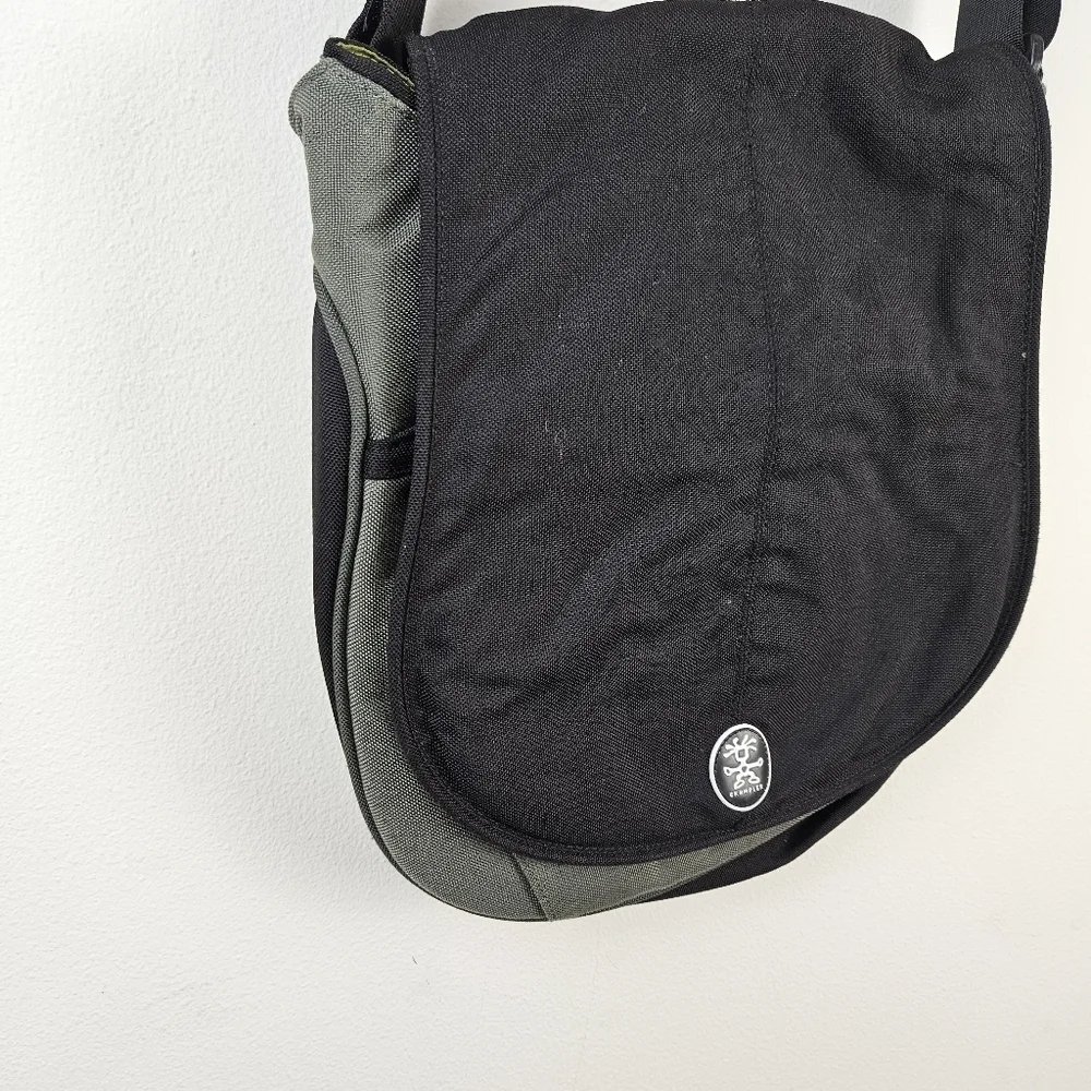 Crumpler luncheon laptop